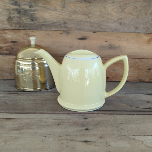 Vintage 1940s Mid-Century Hall China Teapot with Original Embossed Brass Cozy - Picture 7 of 11